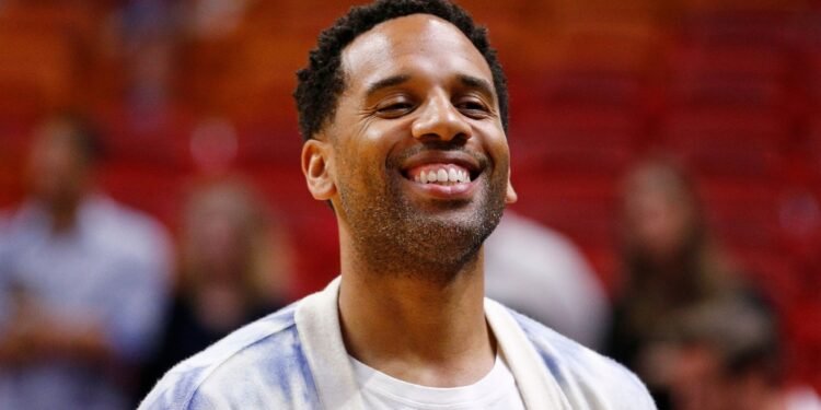 Saudi Arabia’s PIF Backs $5 Billion Basketball League to Rival NBA