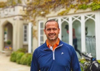 Owais Shah: Beyond the Boundary